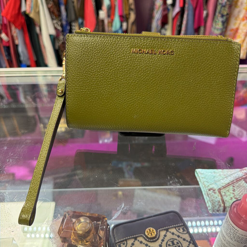 Michael Kors Kensington Leather Wristlet Wallet