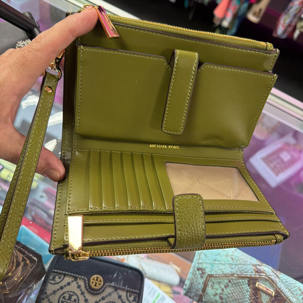 Michael Kors Kensington Leather Wristlet Wallet