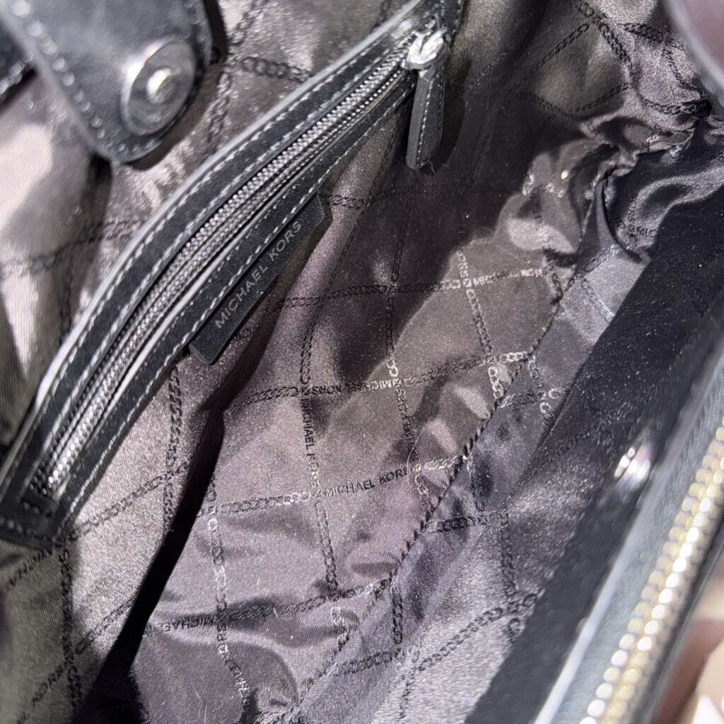 Michael Kors Rosemary Pebbled Hobo As Is Marks On One Strap