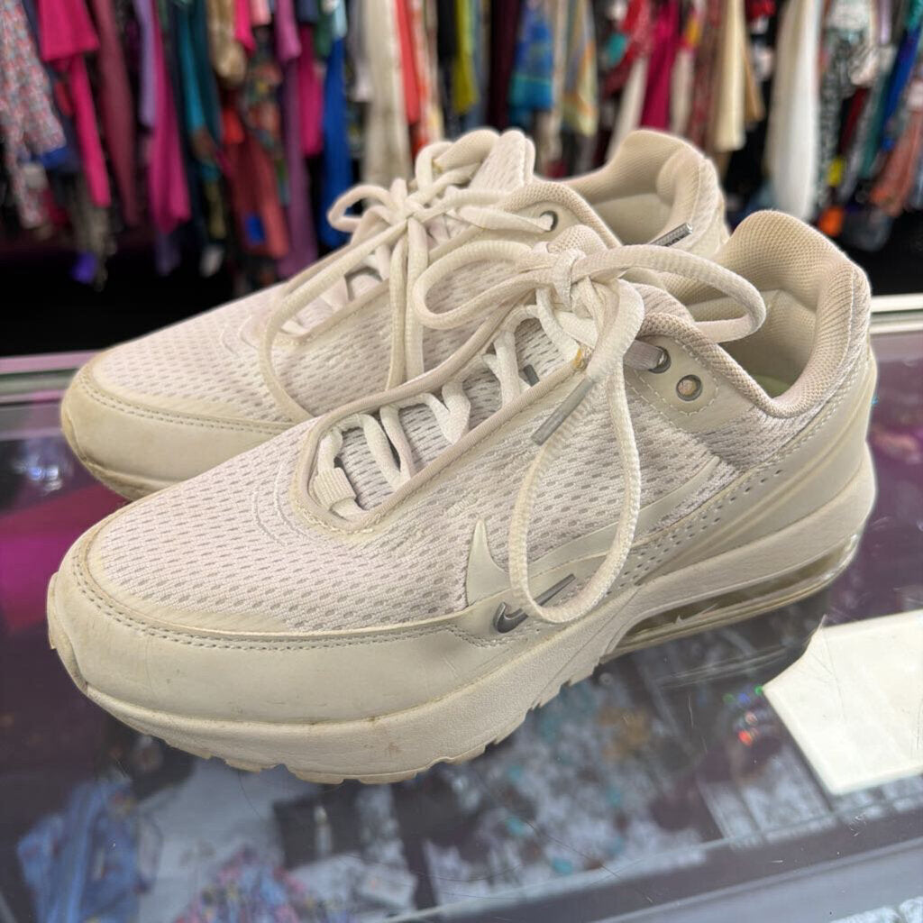 8 Nike Air Max Pulse FD6409-101