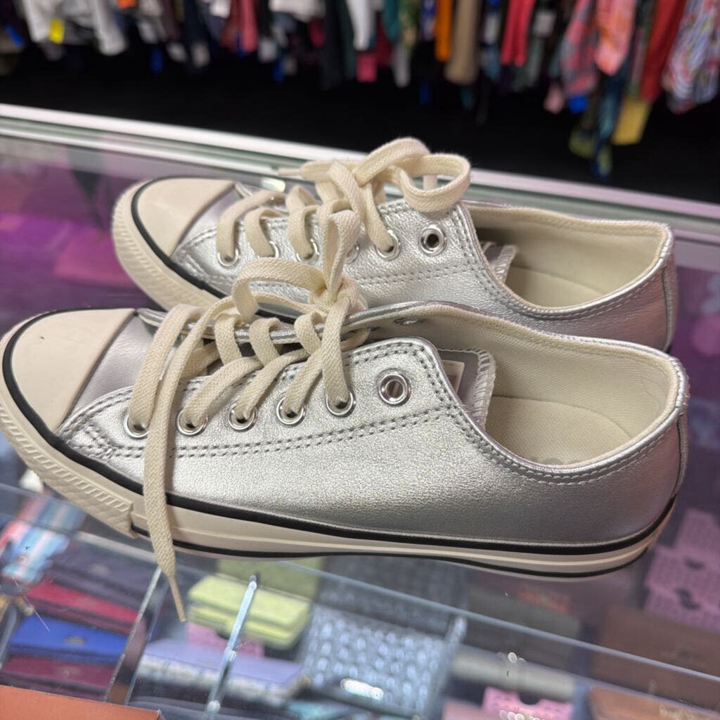 6.5 Converse Metallic Sneaker