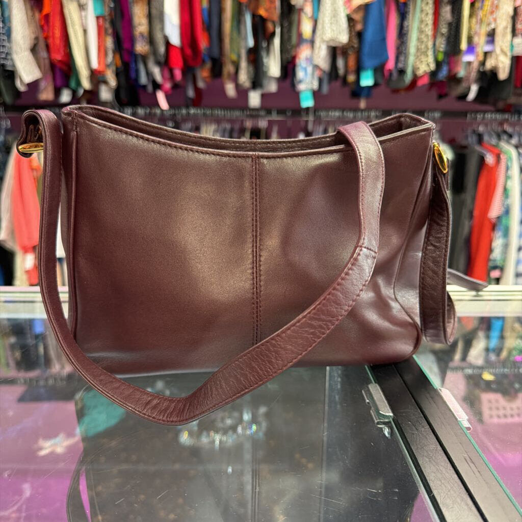 Etienne Aigner VTG Leather Shoulder Crossbody in Rare Color