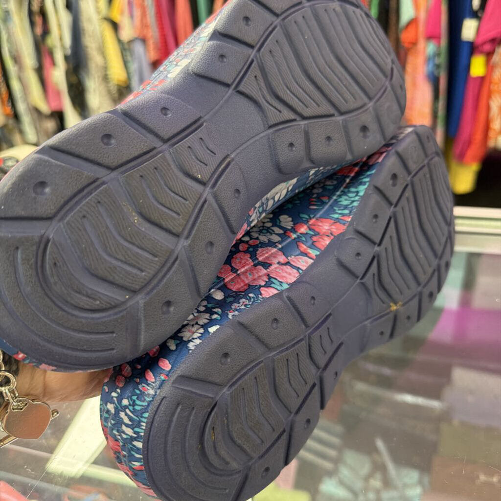 9 Martha Stewart Floral Clog