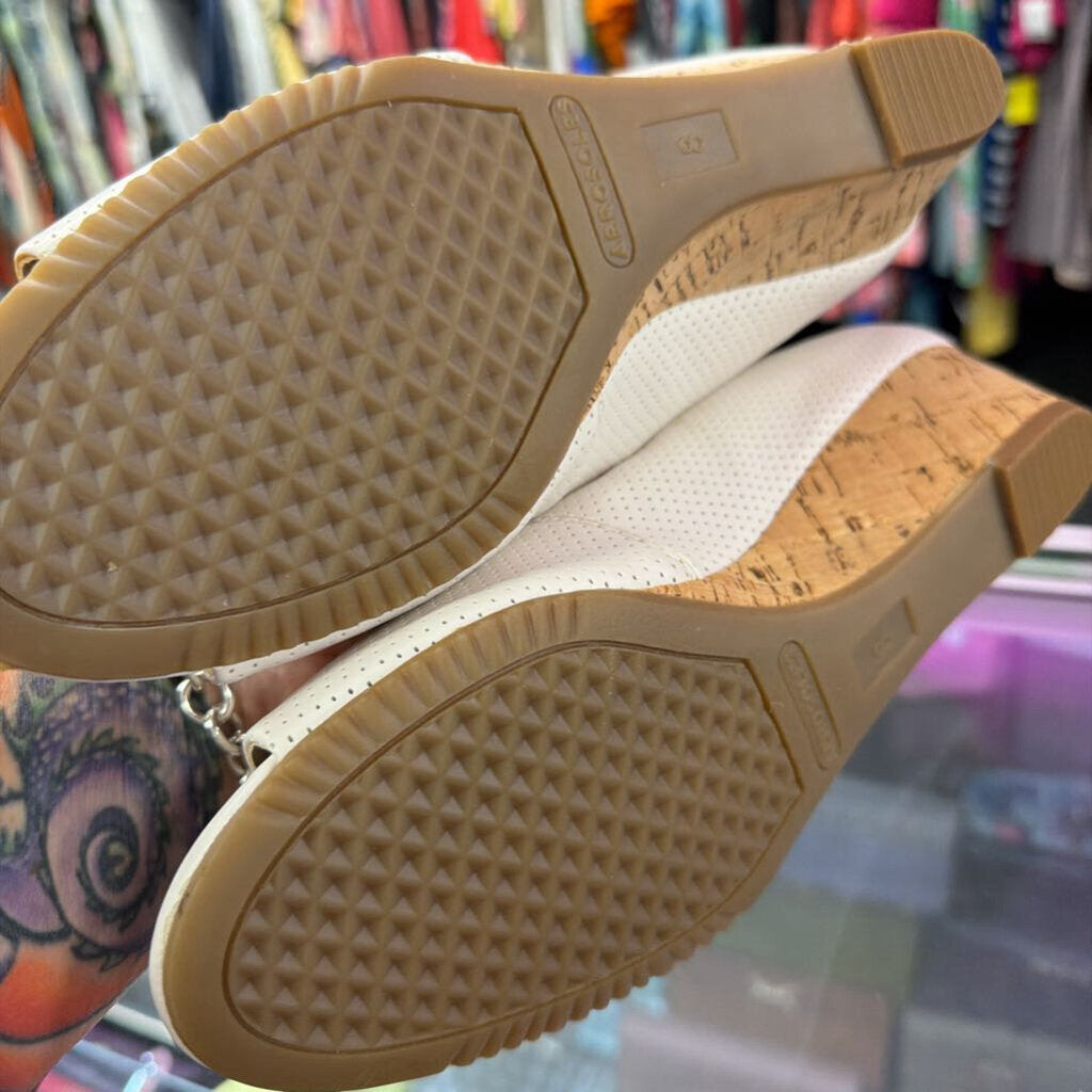 8 Aerosoles Peptone Perforated Cork Heel Shoe