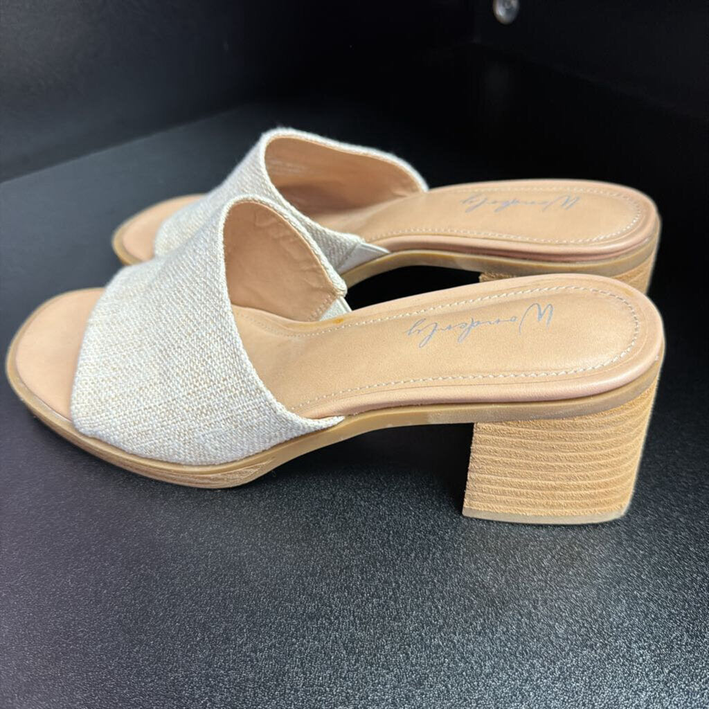 8 Wonderly Fabric Strap Peep Toe Wooden Block Heel