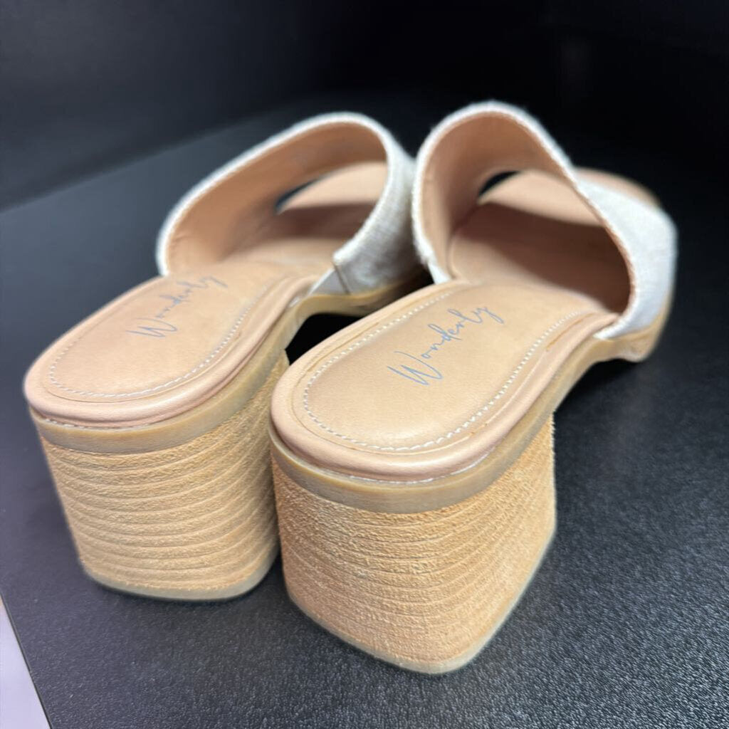 8 Wonderly Fabric Strap Peep Toe Wooden Block Heel