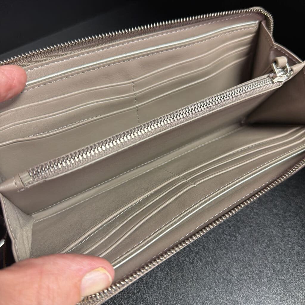 Coach ColorBlock Smooth Leather Accordion Zip Wallet