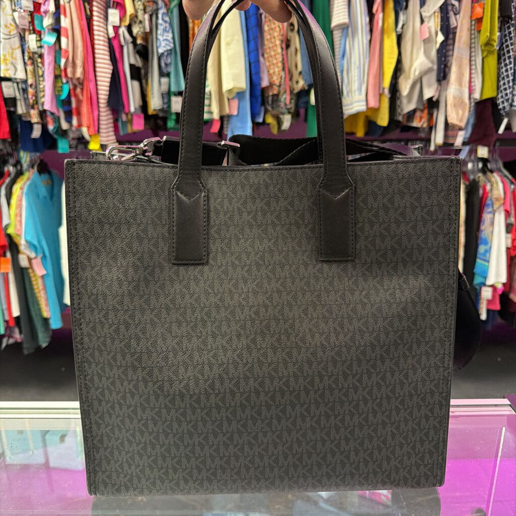 Micheal Kors Kenly Monogram Saffiano Tote