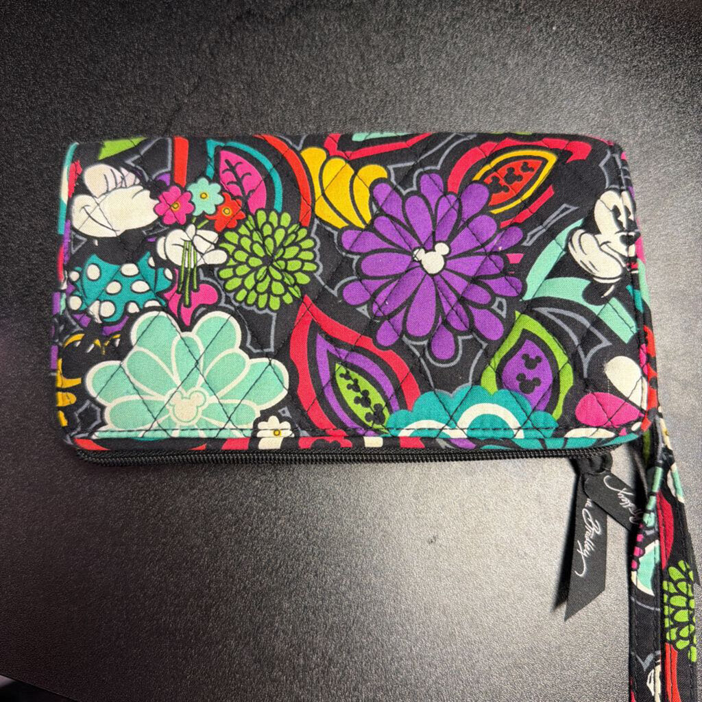 Vera Bradley Disney Parks Quilted Wrislet Wallet Mickey's Magical Blooms