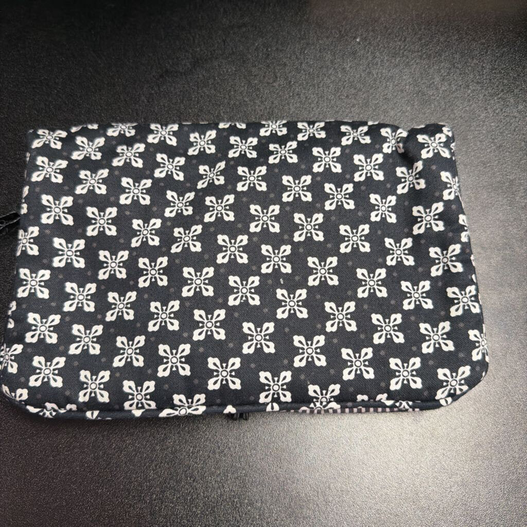 Thirty-One Patterned Quilted 3 PC Travel Case