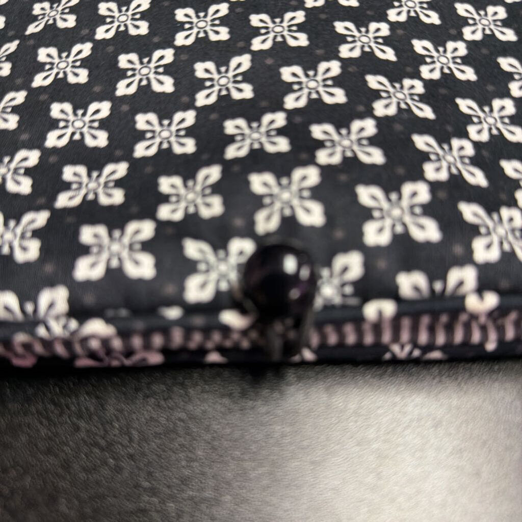 Thirty-One Patterned Quilted 3 PC Travel Case
