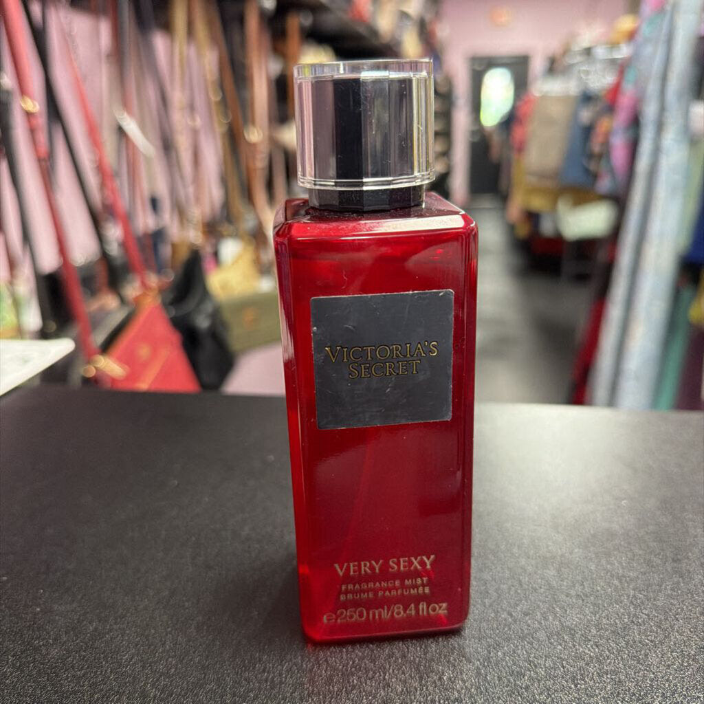 Bath & Body Very Sexy Body Spray