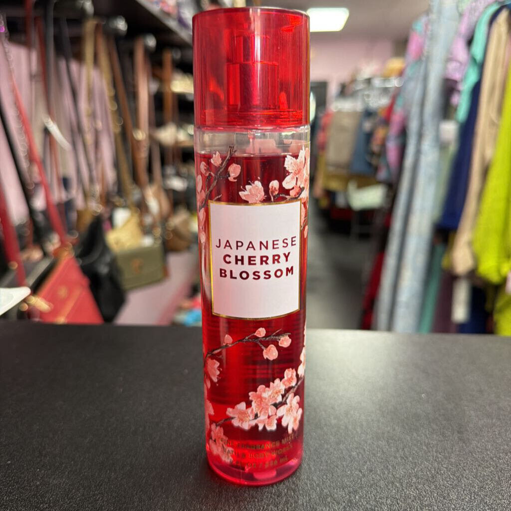 Bath & Body Japanese Cherry Blossom Body Spray