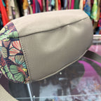 Sakroots NWT Artist Circle Foldover Crossbody Bag Purse Floral