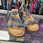 8.5 Andiamo Floral Applique Sandal