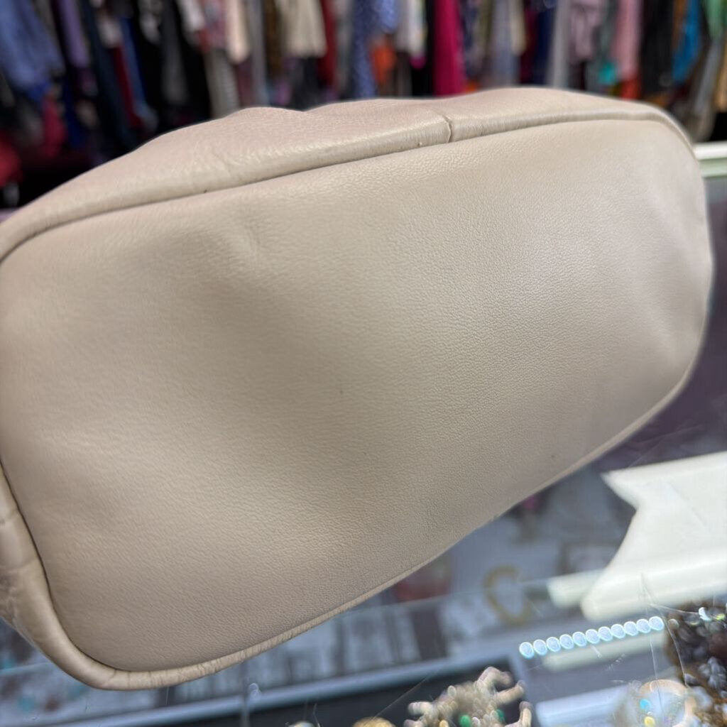 Tory Burch Ivory Leather Gold Chain Strap Shoulderbag