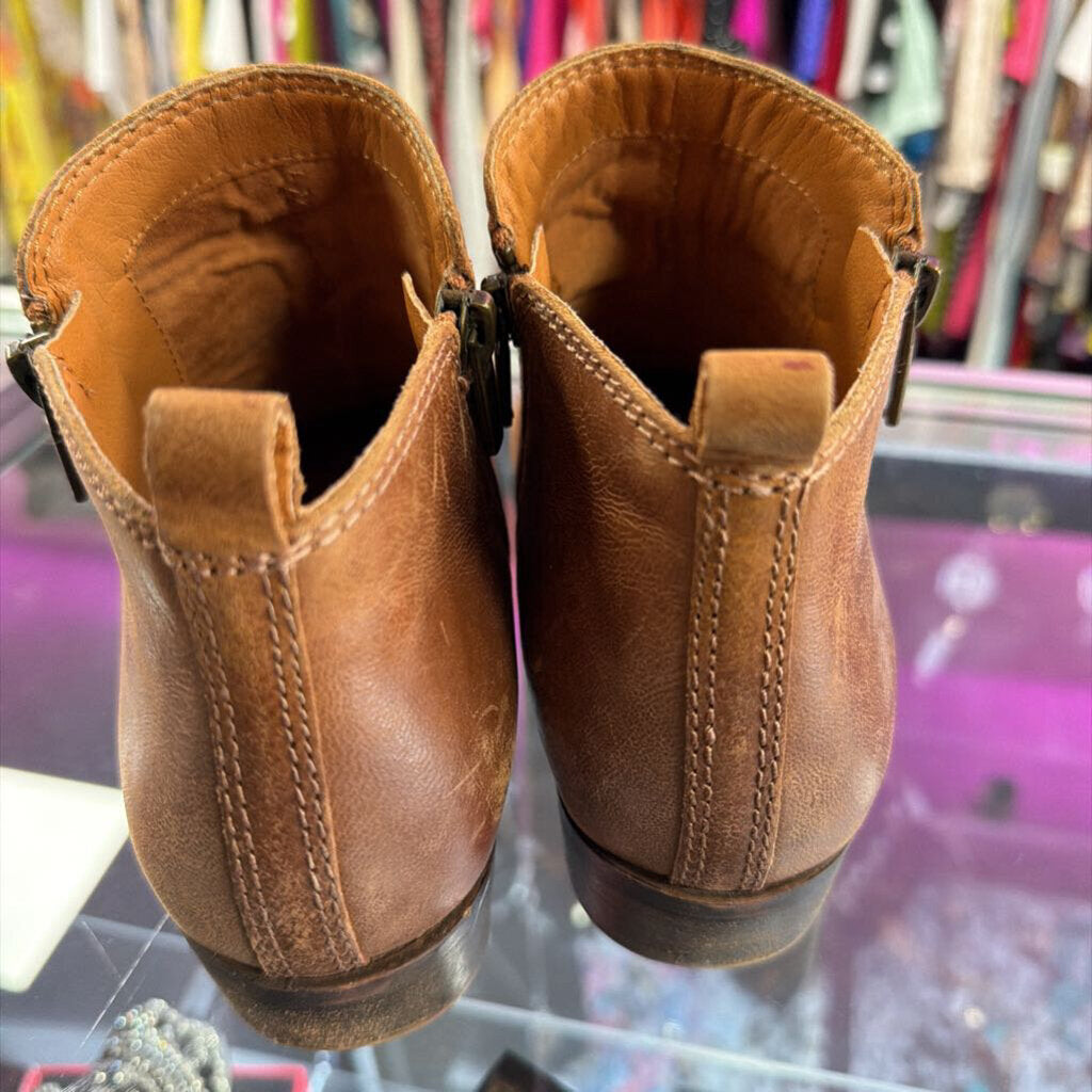 7 Lucky Brand Basel Ankle Bootie Stacked Heel Distressed Leather
