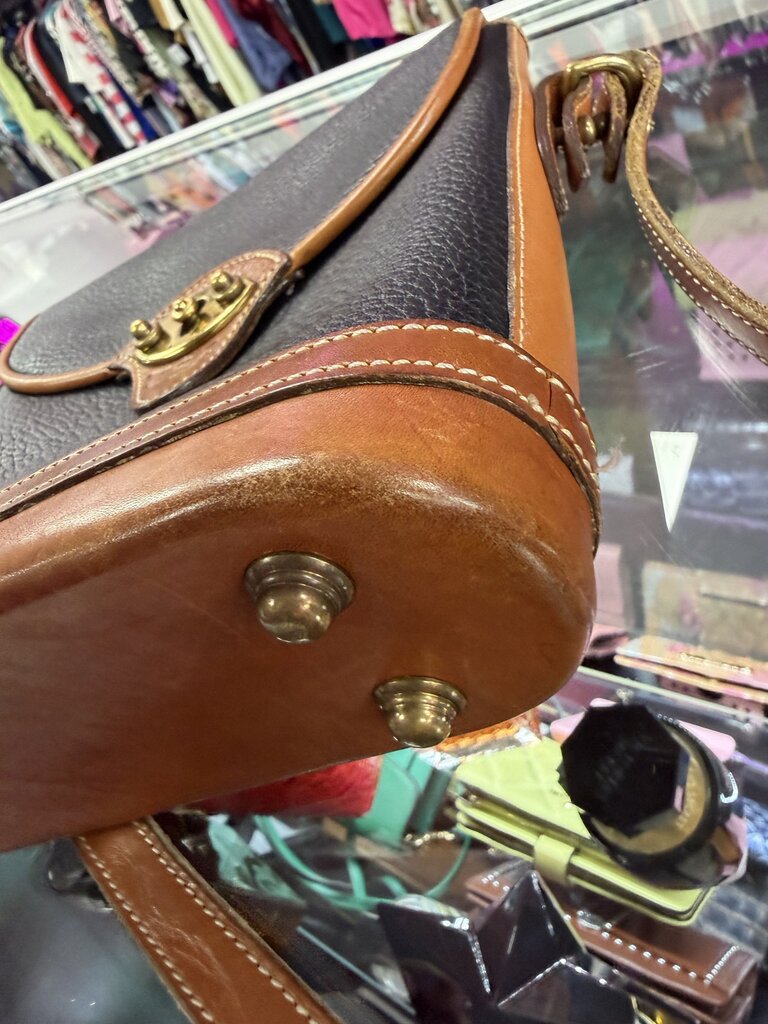 Dooney & Bourke VTG Calvary Spectator Pebbled Crossbody Bag