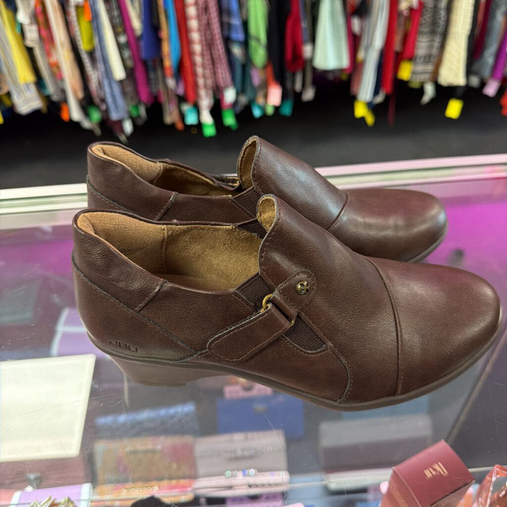 7.5 JBU by Jambu Kyley Ankle BootAdj. Strap