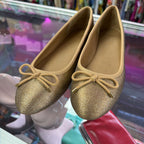8M Crown & Ivy Carissa Glitter Rounded Ballet Flat Bow detail