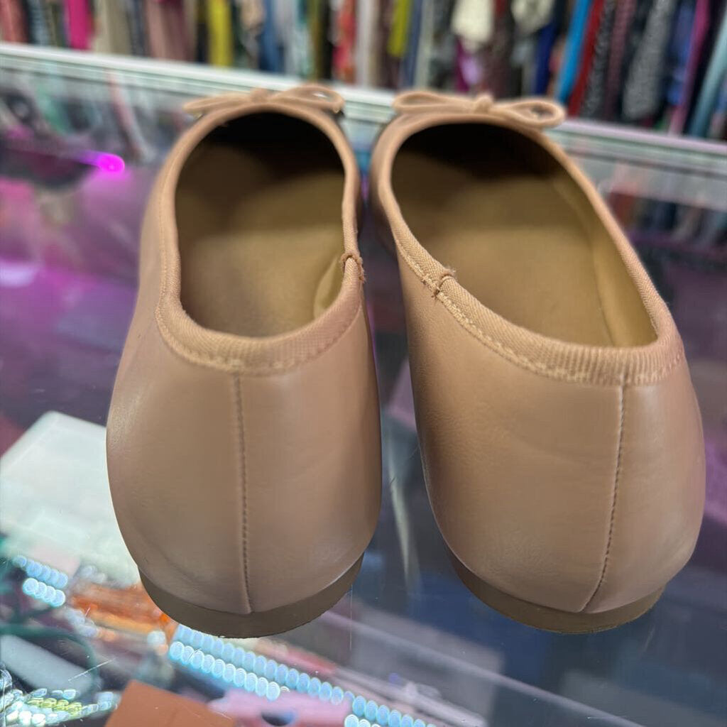 8.5 M Crown & Ivy Beale Cap Toe ballet Flat