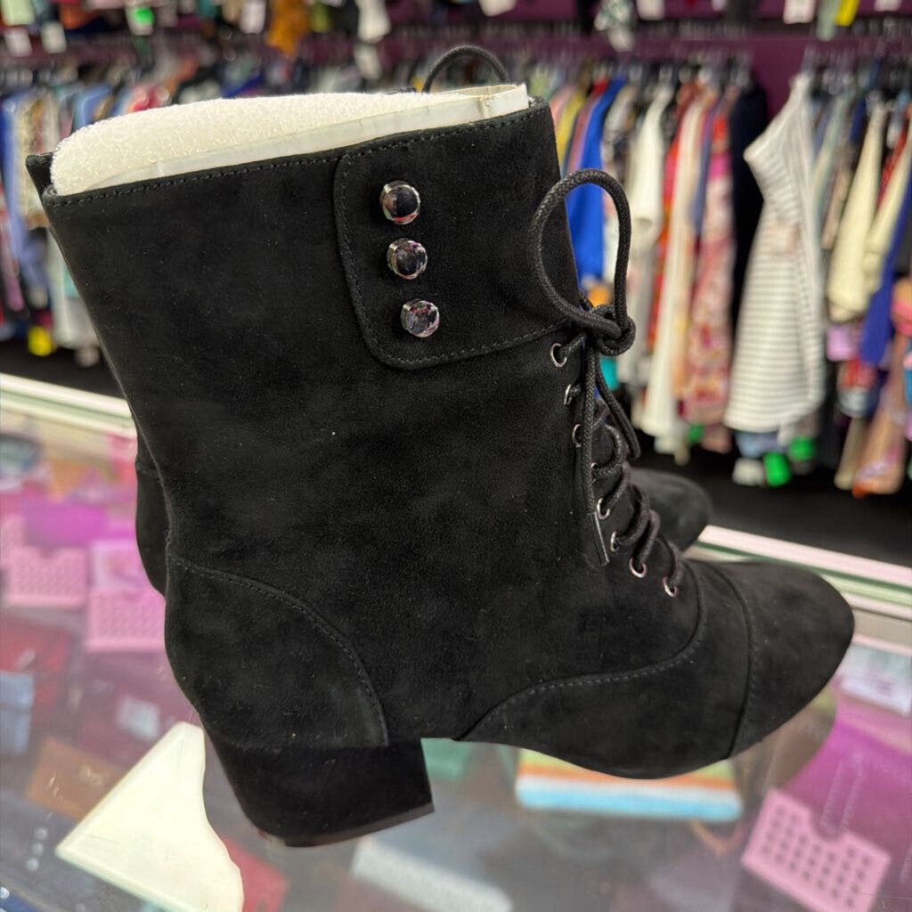 6 Botkier Giorgia Suede Lace Up Block Heel Bootie