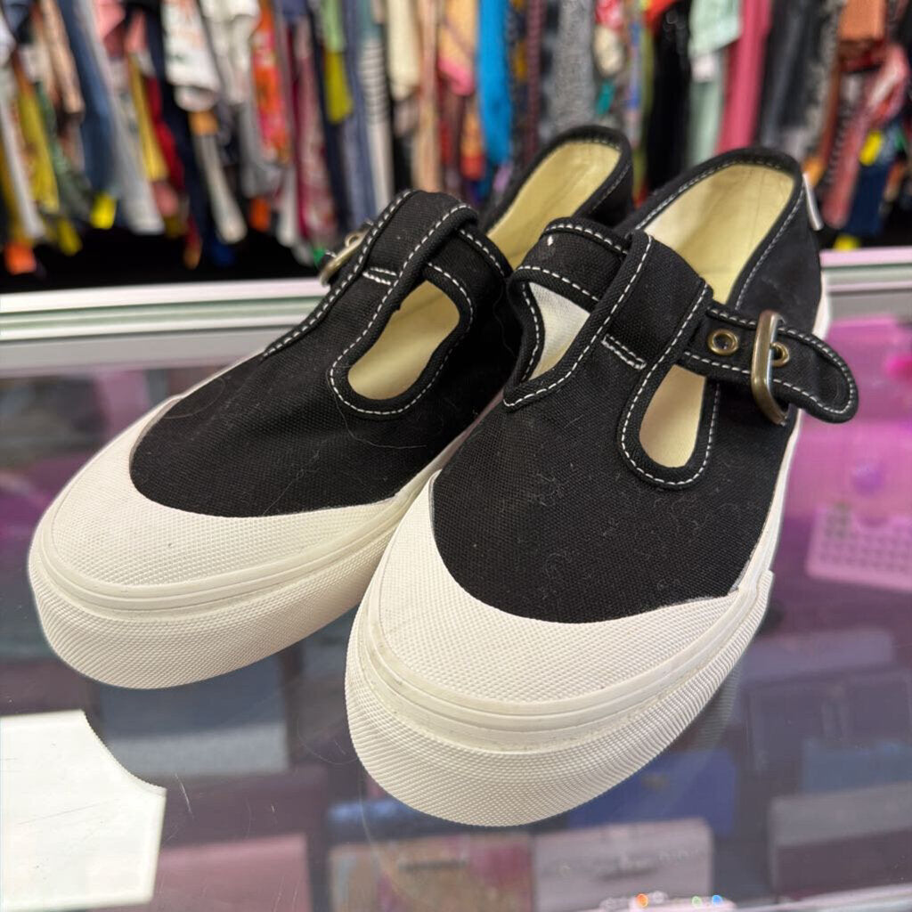 7.5 Converse Style 93 Mary Jane Sneakers