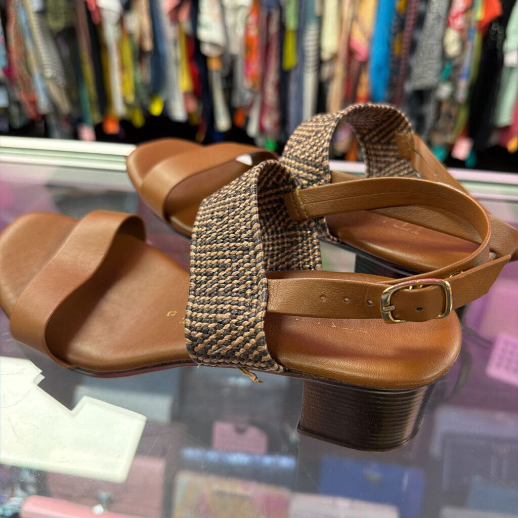 8 Italian Shoemaker Braided Chevron Patterned Sandal
