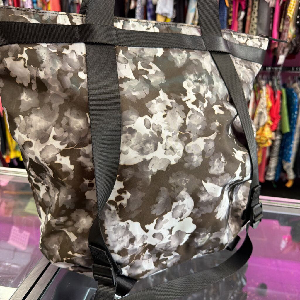 Danskin NWt Convertible Tote To backpack