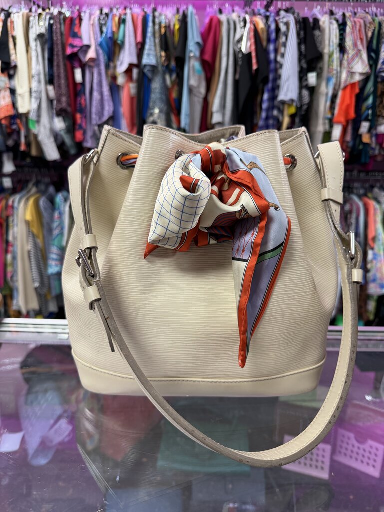 Louis Vuitton Noe Pm AR0162