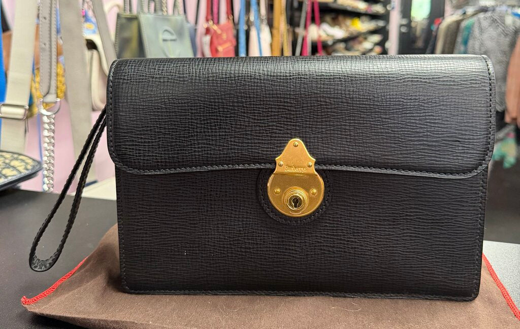 Burberry Vintage Grained Leather Locking Portfolio Clutch House Check Lining Wristlet From1980s-90s
