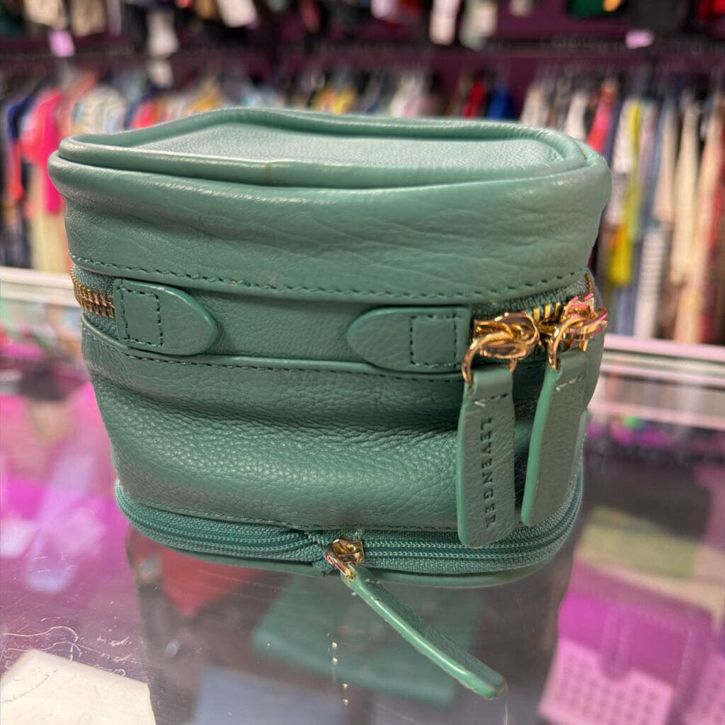 Levenger Leather Travel Expandable Jewelry case