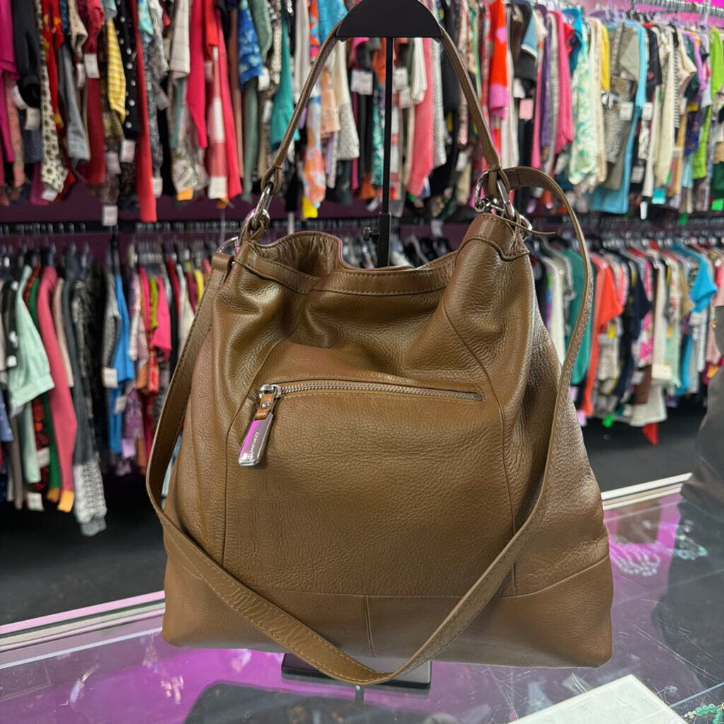 B Makowsky Soft Convertible Leather Shoulder Hobo Top Fold Snap Bag