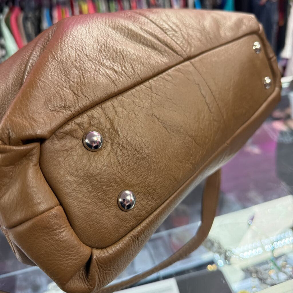 B Makowsky Soft Convertible Leather Shoulder Hobo Top Fold Snap Bag
