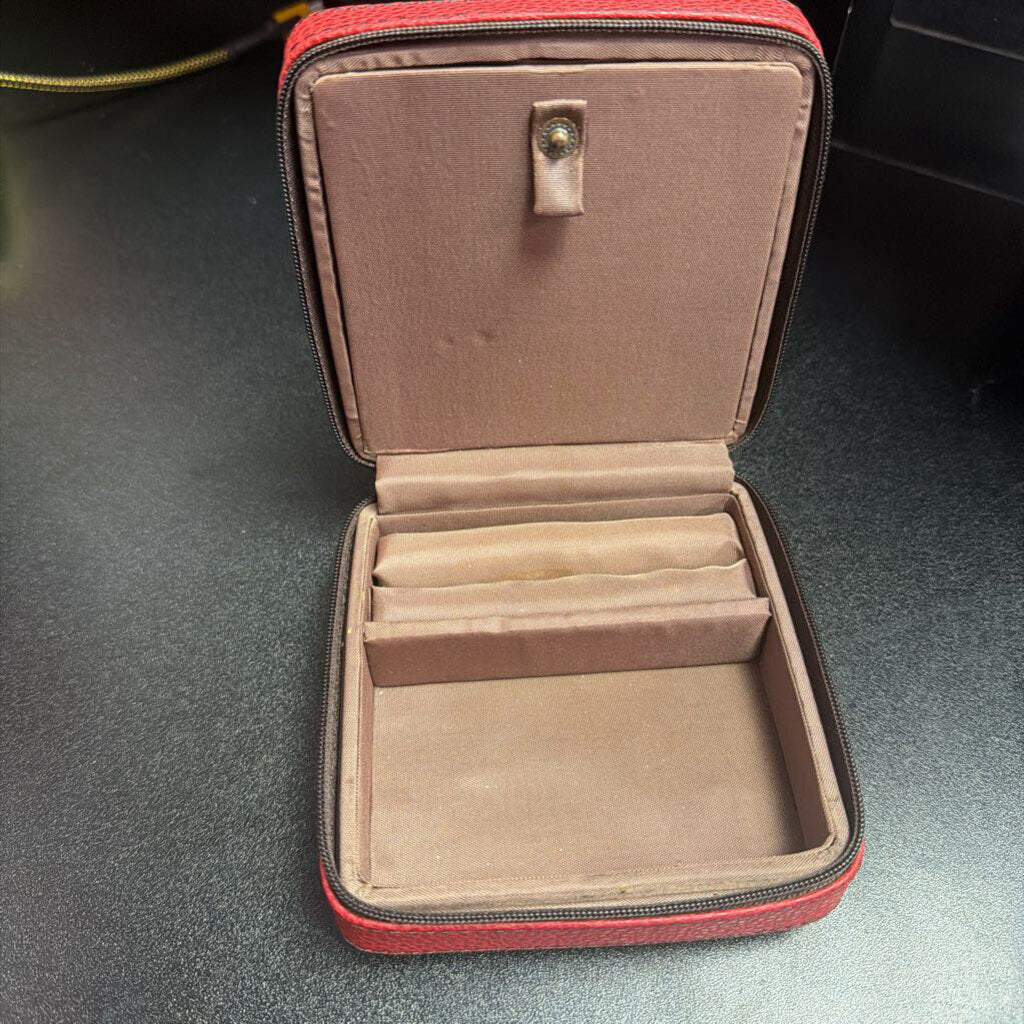 Maggie Pebbled Travel Jewelry Case