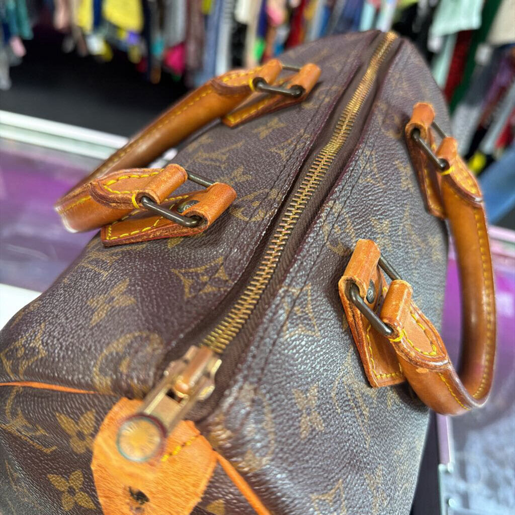 Louis Vuitton Speedy 25 France during October 1990.Pull Tag Inside