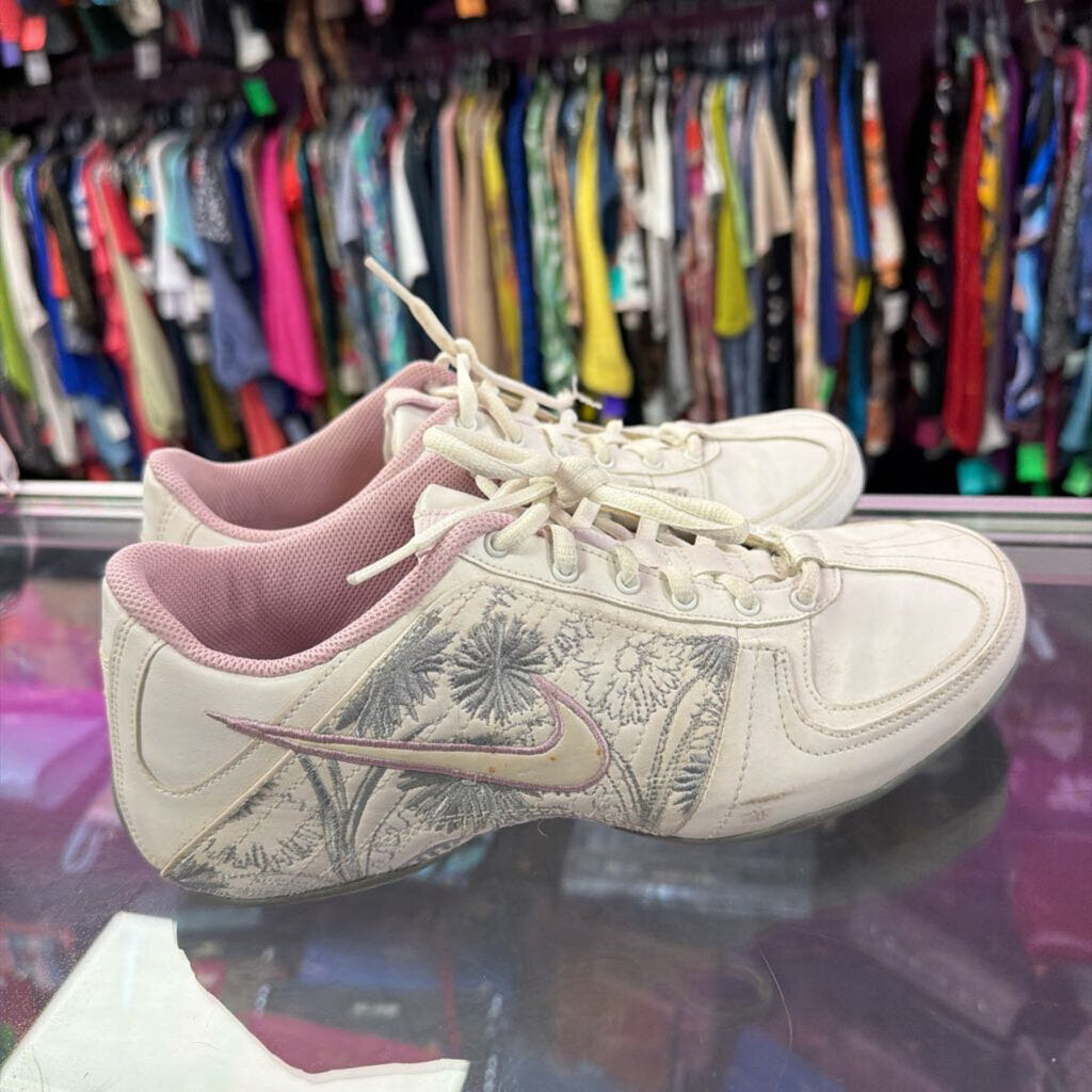 8.5 Nike Low-Top Sneakers Floral Embroidery
