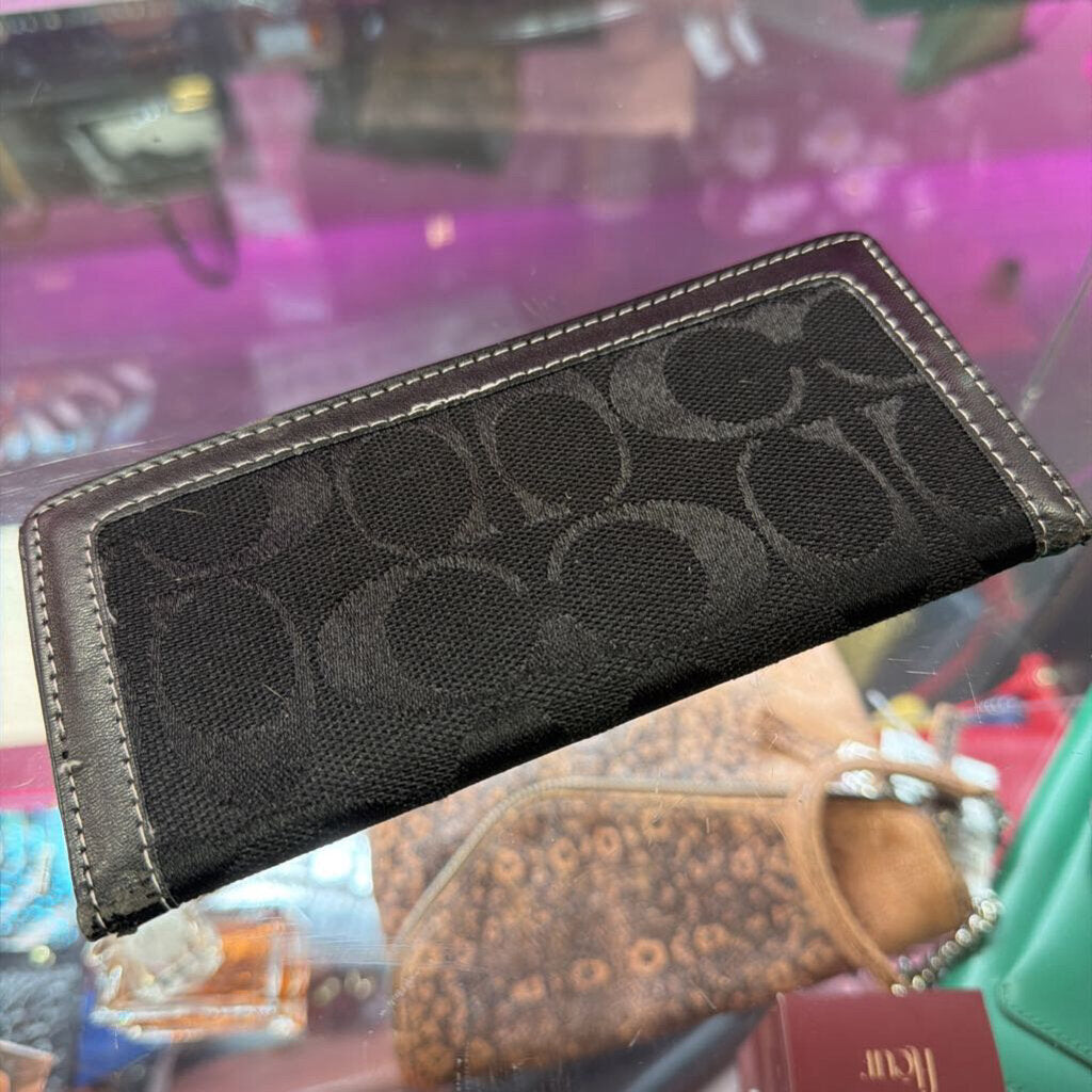 Coach Signature Jacquard Checkbook