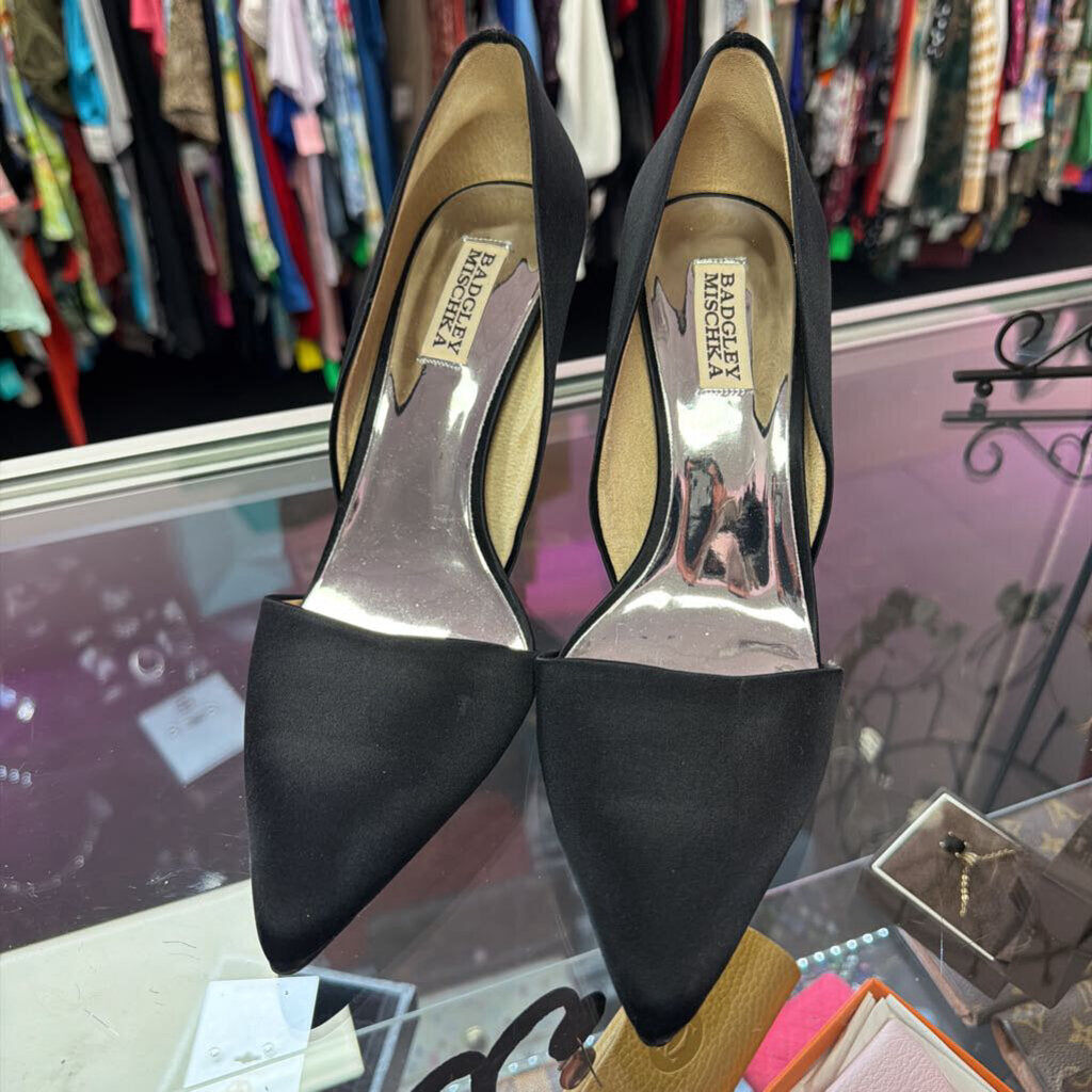 9 Badgley Mischka Karma Pumps Satin Pointed Heel