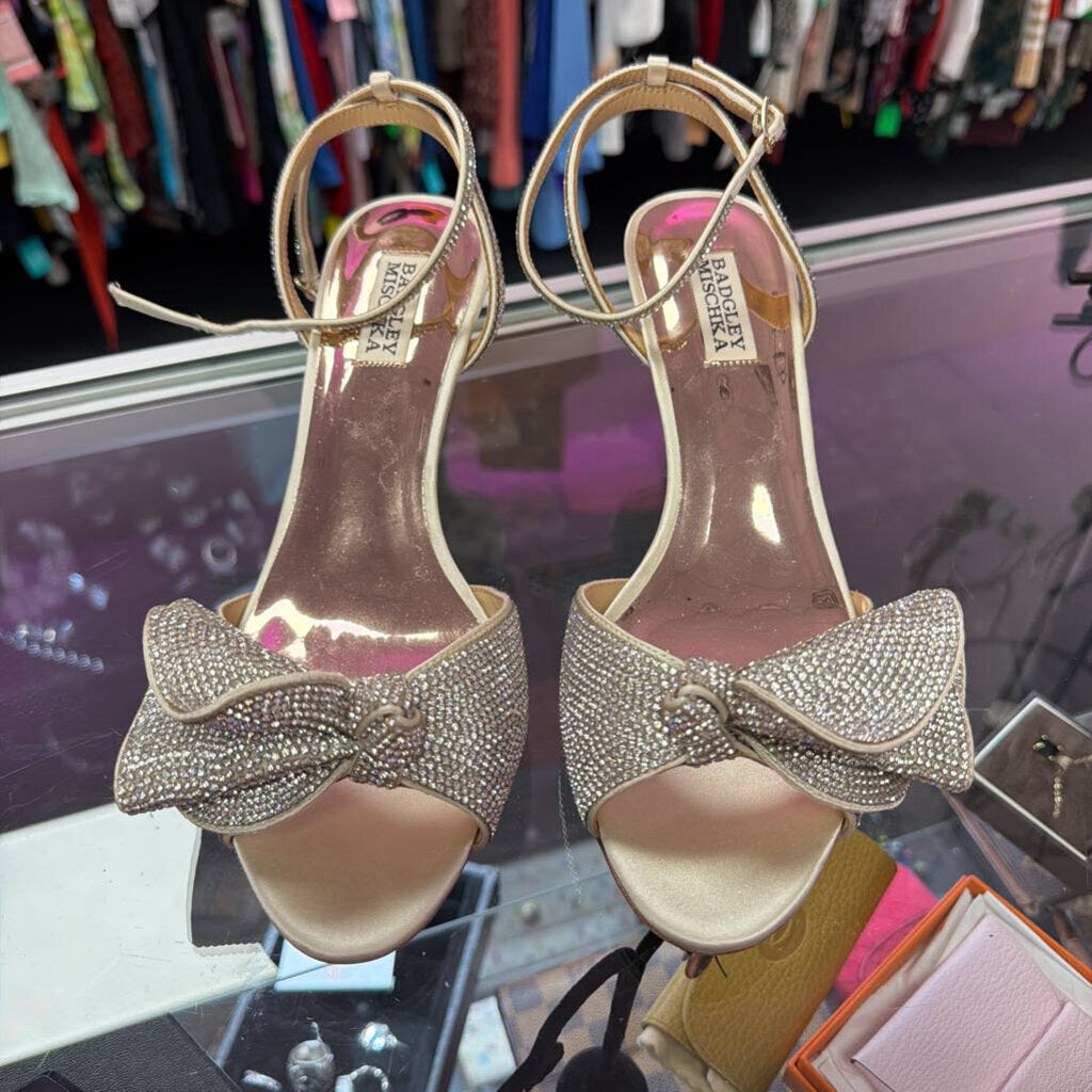 9 Badgley Mischka Remi Evening Sandals Crystal Bow Detail Low Heel