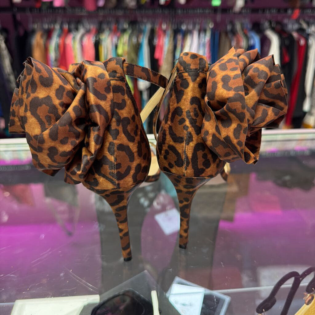 9 Jessica Simpson Animal Print 3D Flower Detail Heel