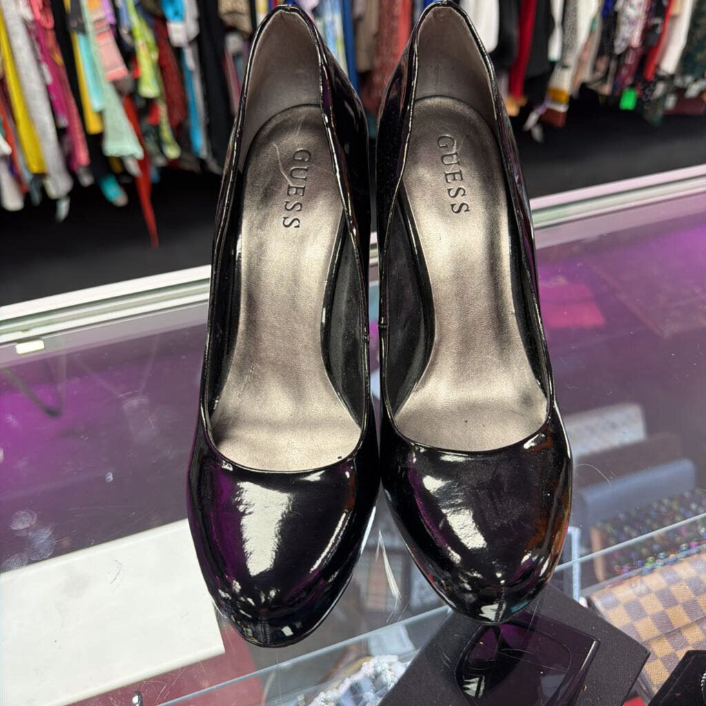 9 Guess Patenr Rounded Heel