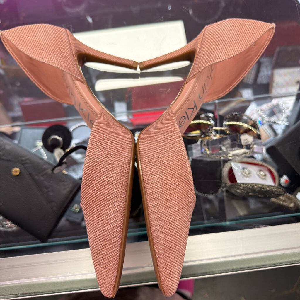 9 Calvin Klein Gloria D'Orsay Pumps Ribbed Finish Heel
