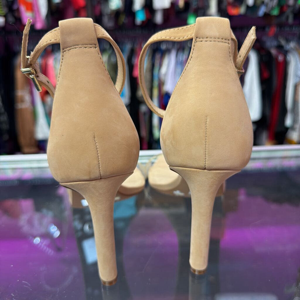 9 Vince Camuto Pointed Nude Ankle Strap Vinyl Toe Strap Heel