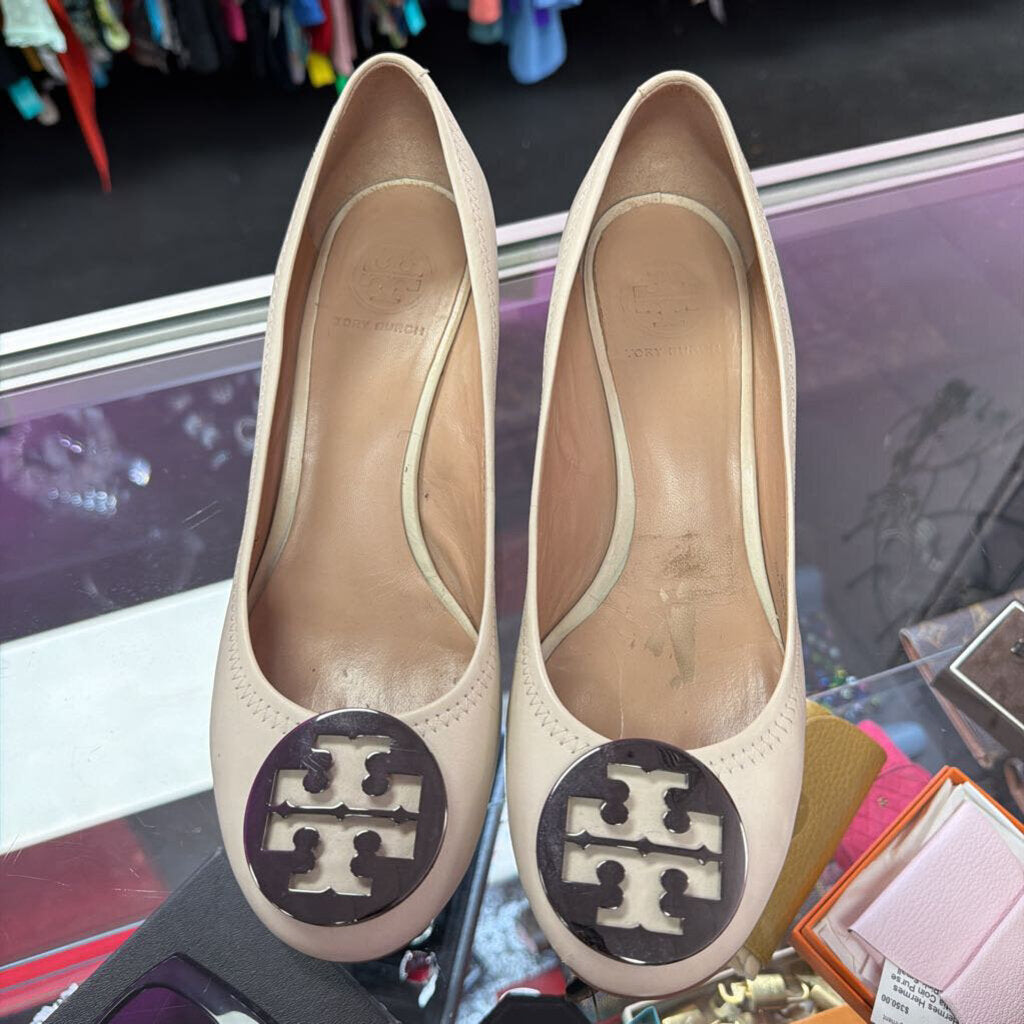 9 Tory Burch Smooth Leather Wedge Pump