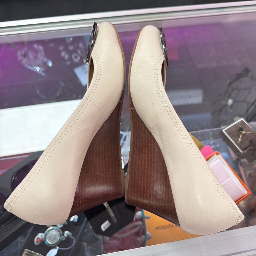9 Tory Burch Smooth Leather Wedge Pump
