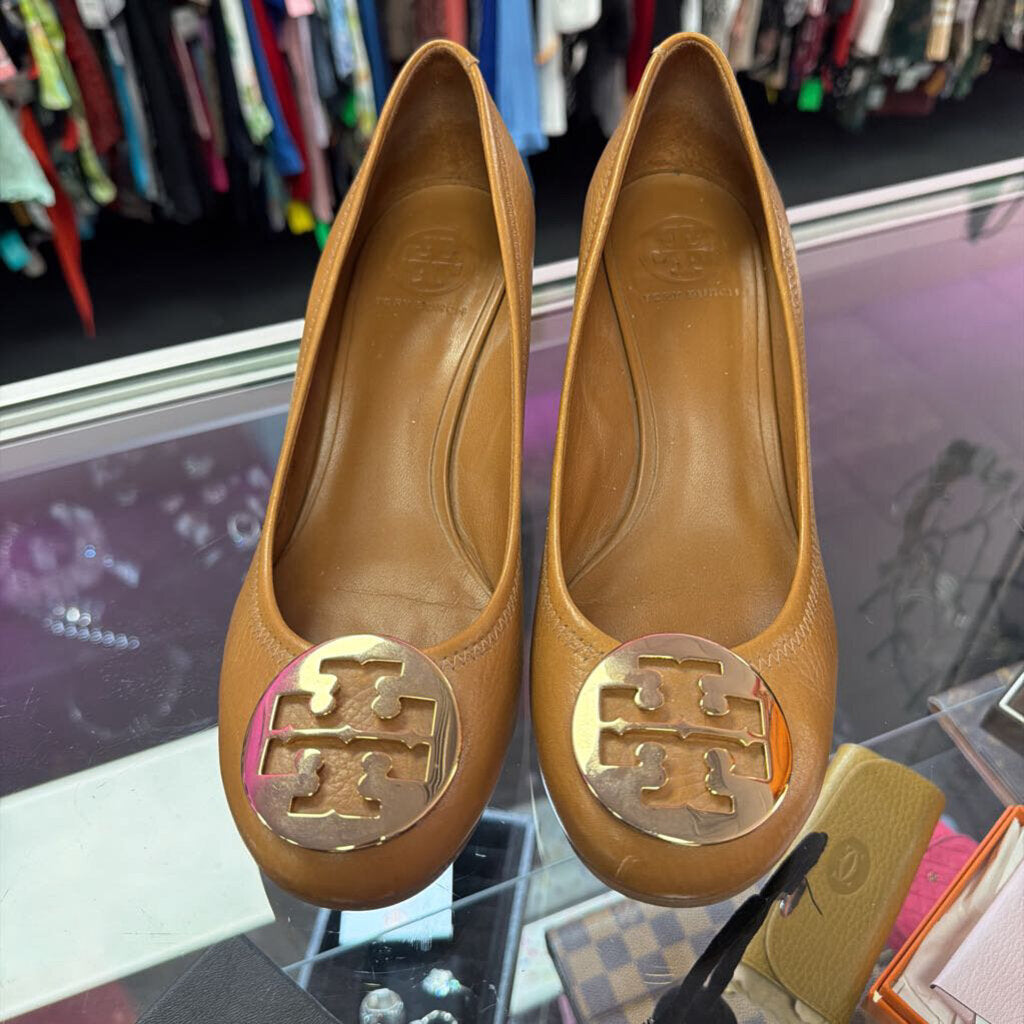 9 Tory Burch Pebbled Leather Wedge Pump