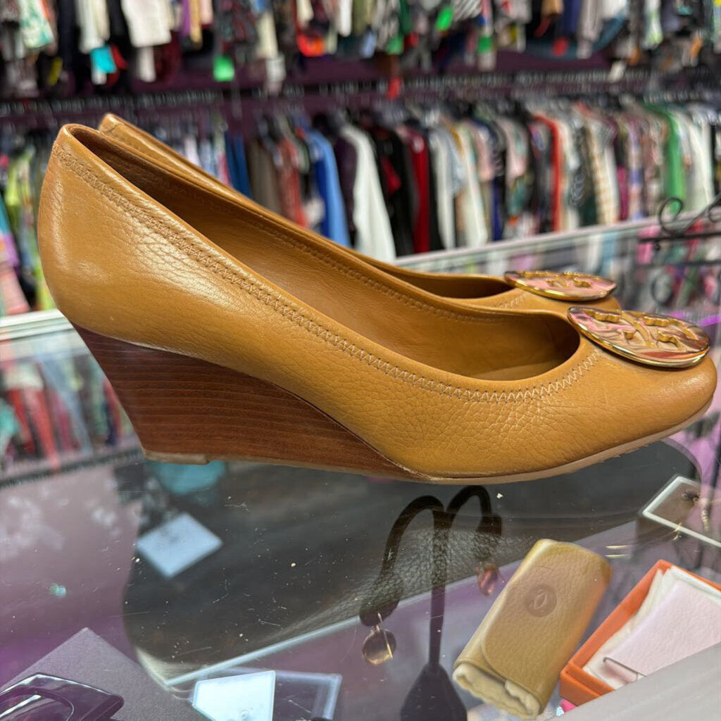 9 Tory Burch Pebbled Leather Wedge Pump