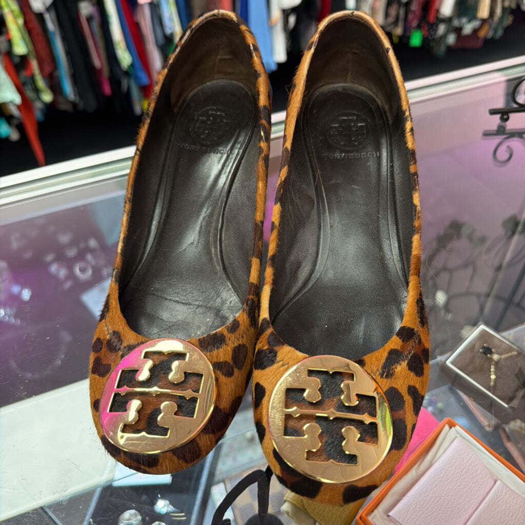 9 Tory Burch Pebbled Leather Wedge Pump