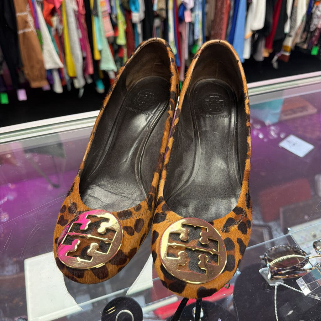 9 Tory Burch Animal Print Calf Hair Wedge Pump